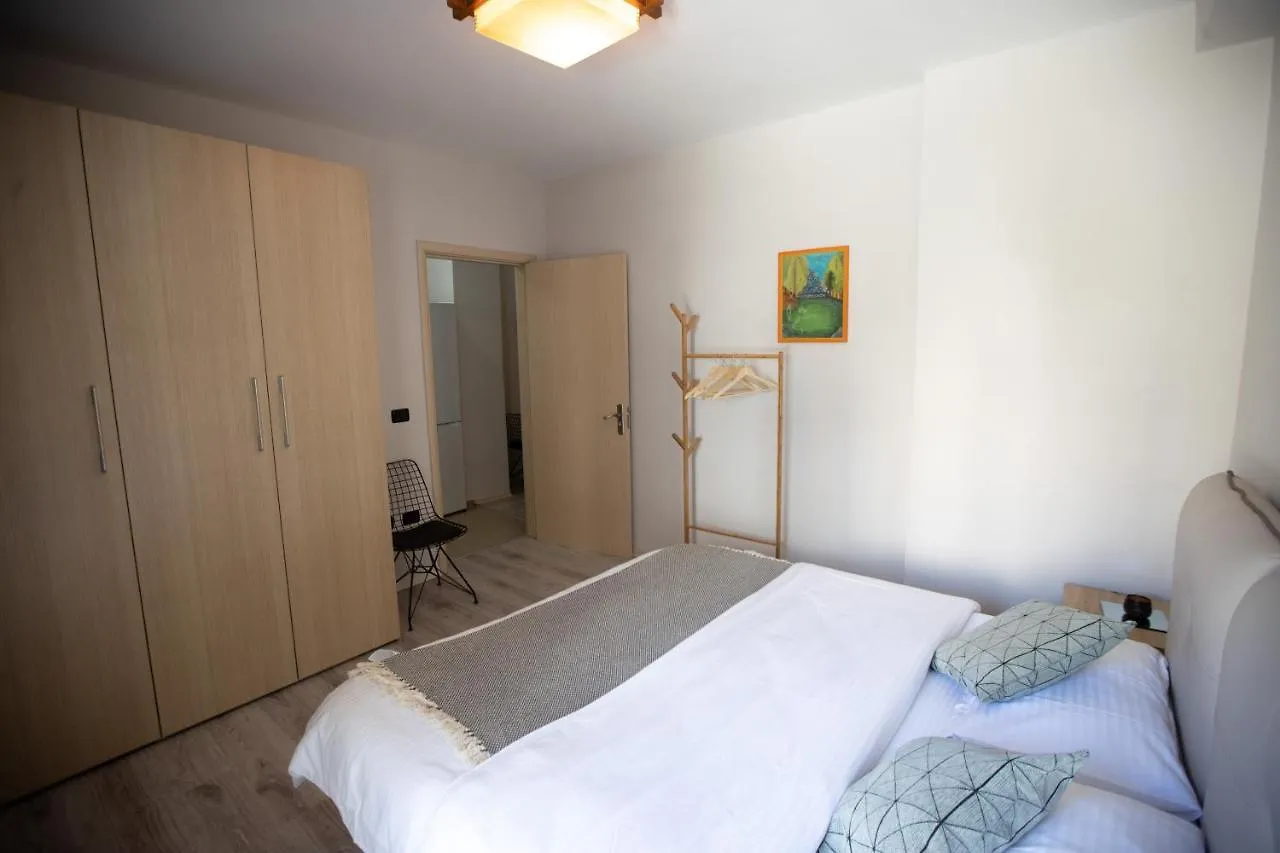 Premium Selection Apartments دراس 0*,